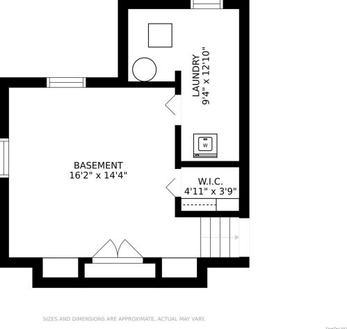 1032 Cedarhurst St, Valley Stream NY 11581-2716 exterior