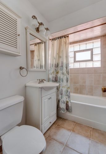 5735 Monitor Ave, Chicago IL 60638-3621 exterior