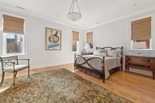 1025 Lill Ave, Chicago IL 60614-2107 exterior