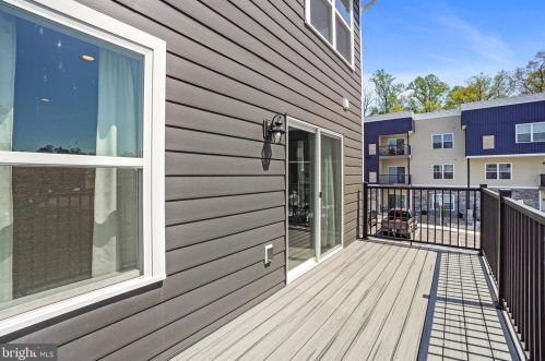 113 High Pointe Dr, Hummelstown PA 17036-8104 exterior