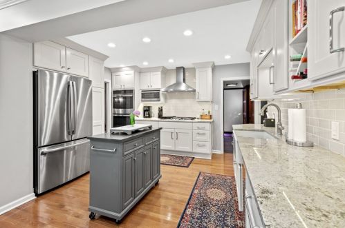 3 Parkridge Ln, Pittsburgh PA 15228-1106 exterior