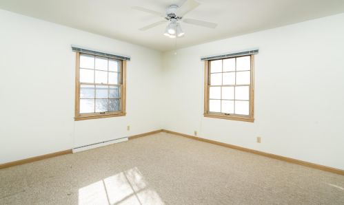 443 Ellsworth Ln, Milwaukee WI 53217-1831 exterior