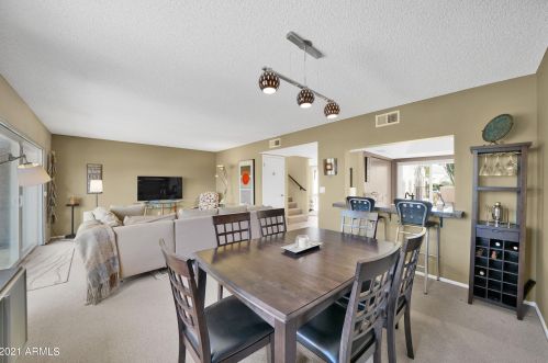 4031 Charter Oak Rd, Phoenix AZ 85032-7470 exterior