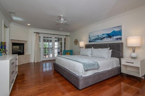 4949 Bayshore Blvd, Tampa FL 33611-3851 exterior