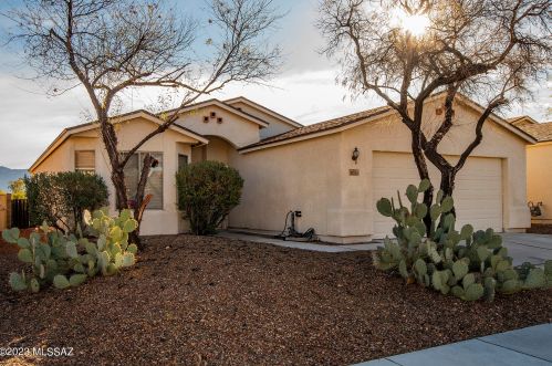 3021 Imagination Dr, Tucson AZ  85730-1271 exterior