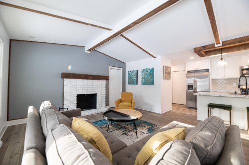 1748 Prince Ln, Meskegon MI  49445-1742 exterior