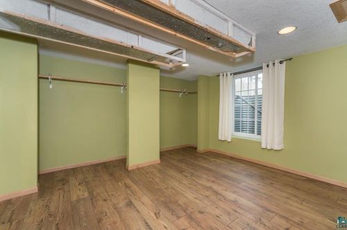 2042 Columbus Ave, Duluth MN 55803-2425 exterior