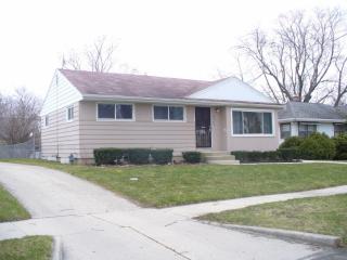 5254 82nd Ct, Milwaukee WI  53218-3521 exterior