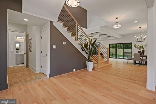 6516 Beverly Ave, Mc Lean VA 22101-5222 exterior