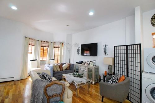 2029 Daly Ave, Bronx NY 10460-2834 exterior