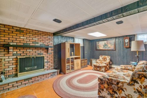 1160 Carlls Straight Path, Huntington Station NY 11746-8018 exterior