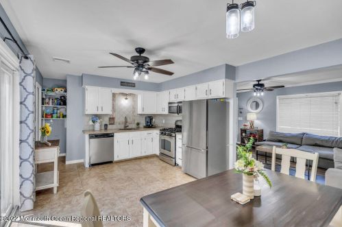 365 Western Blvd, Berkeley Township NJ  08721-2855 exterior