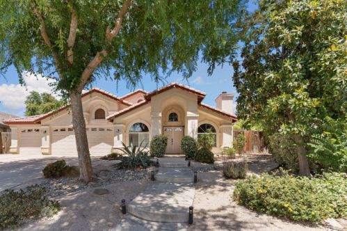 11802 Damask St, Bakersfield, CA 93312-5774