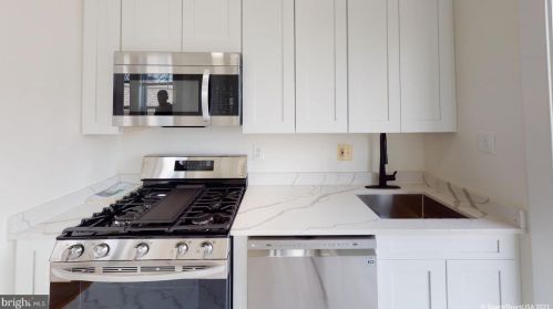 1015 Euclid St, Washington DC  20001-3995 exterior