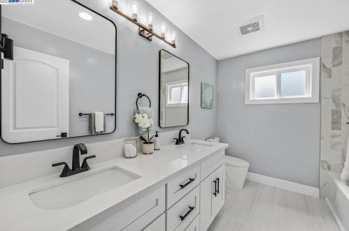 1945 Jameson Ct, Concord CA 94521-1609 exterior