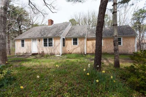 475 Oak Leaf Rd, Eastham, MA 02642-1771