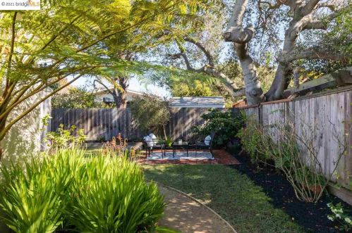 1315 Cornell Ave, Berkeley, CA 94702-1009