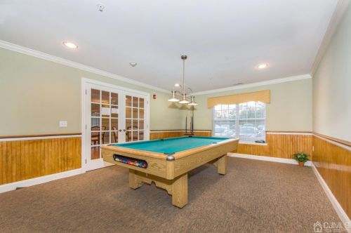 95 Liddle Ave, Edison NJ  08837-3152 exterior