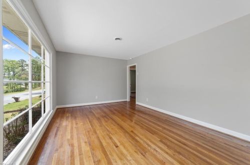 3011 Masonic Dr, Greensboro NC 27403-1934 exterior