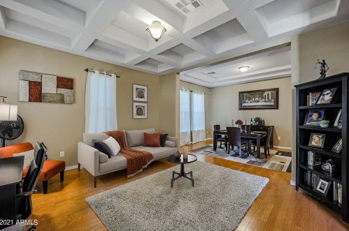 439 Horseshoe Dr, Chandler, AZ 85249-5325