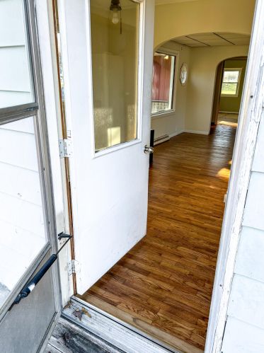 7313 Red Arrow Hwy, Watervliet MI 49098-8553 exterior