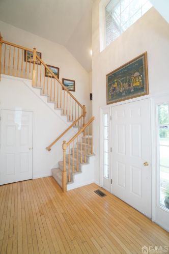 41 Morning Glory Ln, Edison, NJ 08820-4427