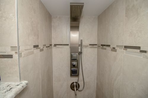 5624 Melvina Ave, Chicago IL 60646-1123 exterior