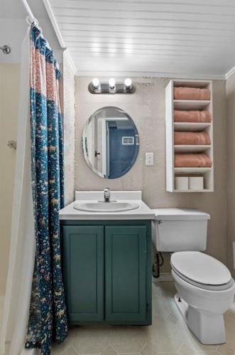 2431 Arlington Ave, Pittsburgh PA 15203-1313 exterior