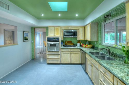 9731 Morrill Way, Tucson AZ 85749-8550 exterior