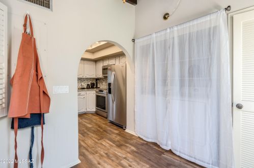 556 Dodge Blvd, Tucson AZ  85716-5162 exterior