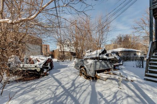 7448 Kenwood Ave, Chicago IL 60619-1427 exterior