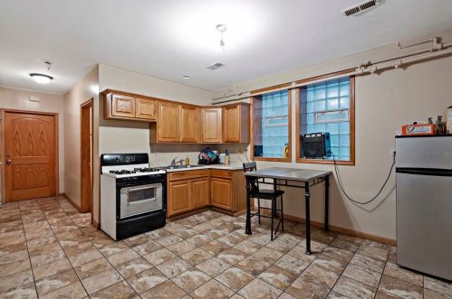 4346 Cermak Rd, Chicago IL 60623-2932 exterior