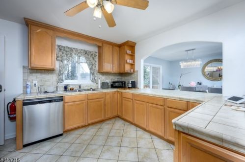 2265 Ludlow St, Rahway NJ 07065-3614 exterior