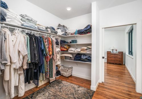 811 Mellwood Ave, Duluth MN 55804-1718 exterior