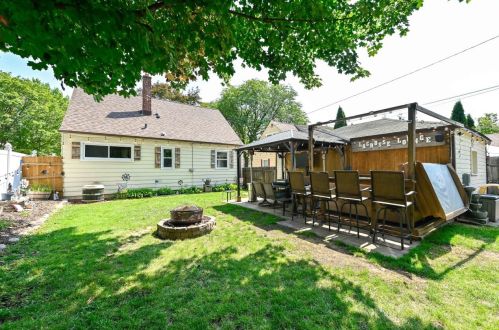 3425 95, Milwaukee WI 53222-3555 exterior