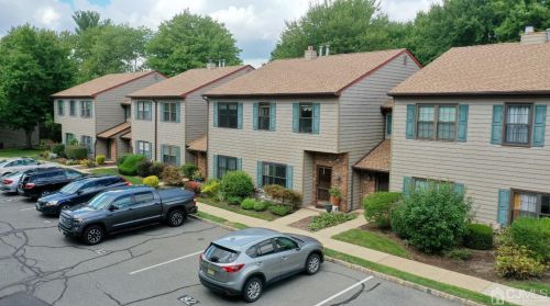 81 Pheasant Run, Edison NJ 08820-2943 exterior