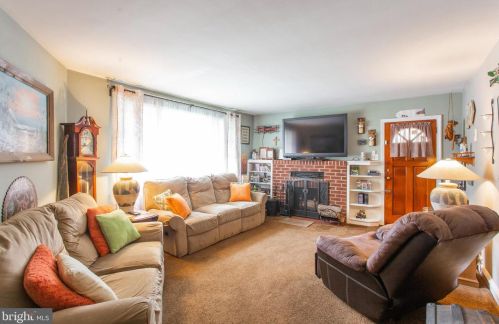 540 Riv Dr, Camden NJ 08110-2918 exterior