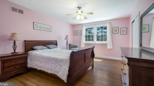 3653 Warfield Dr, Huntingdon Valley PA 19006-3423 exterior