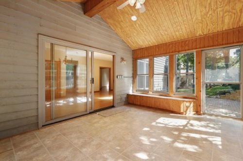 413 Kelly Ln, Bull Valley IL 60012-3767 exterior