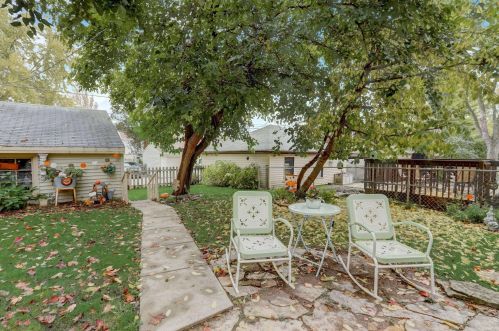 2350 58, Milwaukee WI 53219-2111 exterior