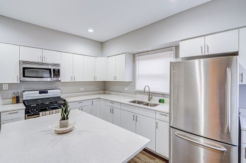 303 109 St, Chicago IL 60628-3308 exterior