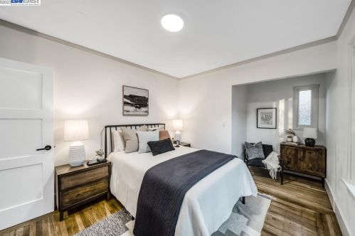 1112 Kains, Berkeley CA 94706-1218 exterior