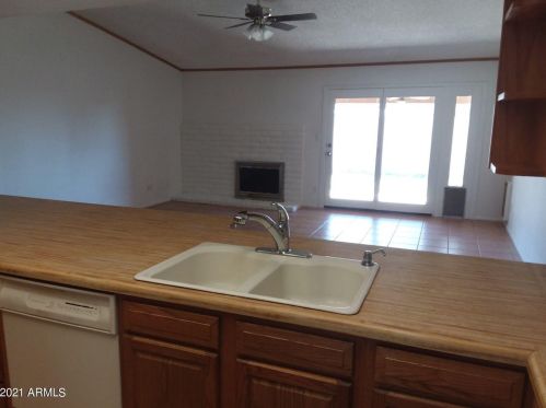 4546 Arapahoe St, Phoenix, AZ 85044-3204