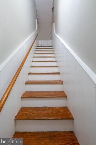 15 Delaware Ave, Trenton NJ 08628-2002 exterior