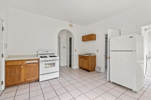 2358 Holton St, Milwaukee WI  53212-3356 exterior