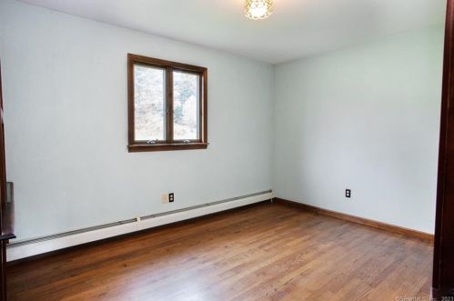 136 Hl Rd, Torrington CT 06790-5834 exterior