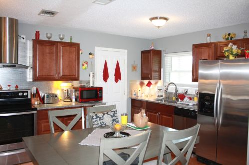 2471 Caligula Ave, Fort Pierce, FL 34952-6802