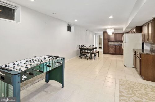 11127 Luttrell Ln, Silver Spring MD 20902-3556 exterior