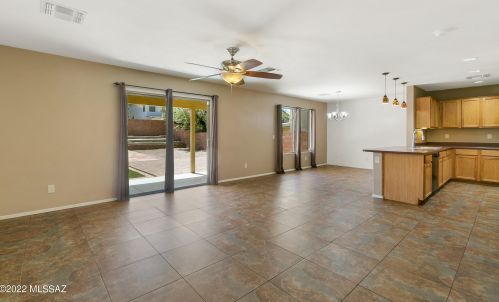 9966 Emberwood Dr, Tucson AZ 85748-5114 exterior