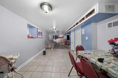 7235 Washtenaw Ave, Chicago IL  60645-1435 exterior